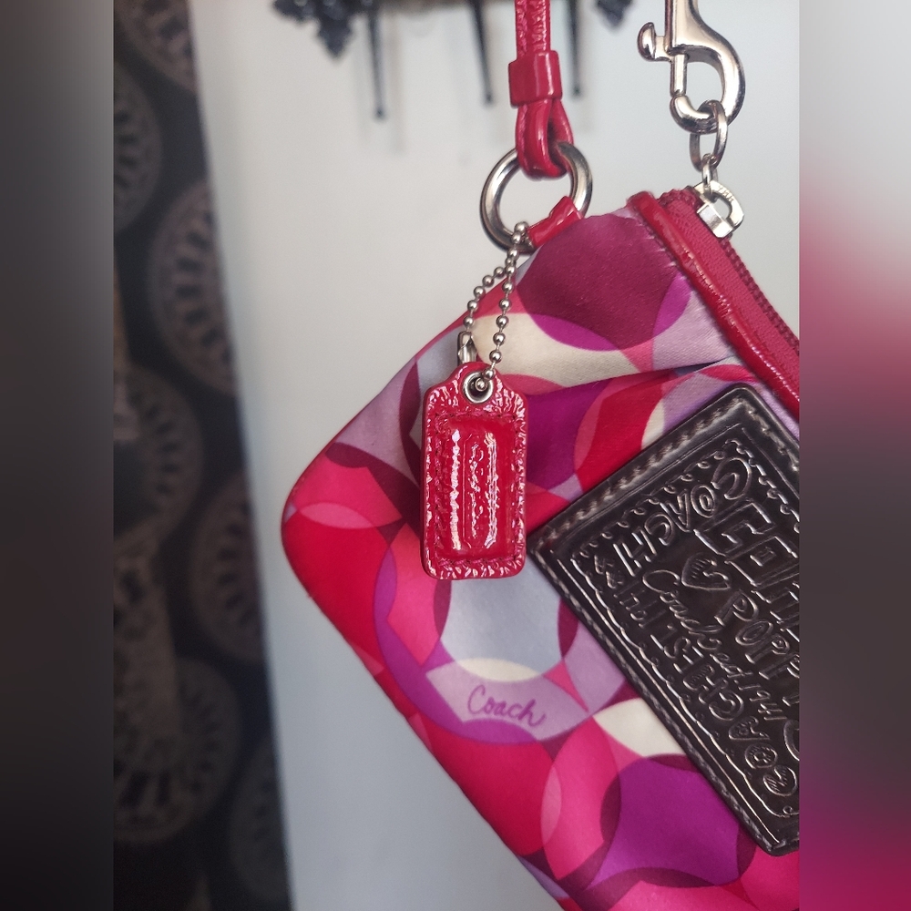 Coach Poppy Collection Wristlet ❤️💜 - Picture 3 of 6